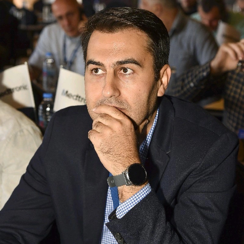 Photo of {{ member.name }}